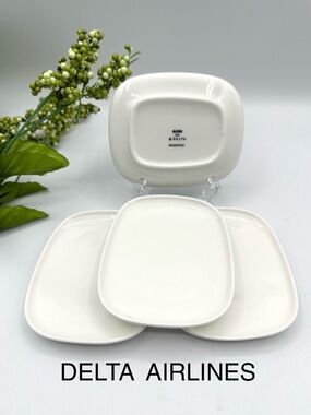 Set of 4 DELTA Airlines 1st Class Appetizer Plates